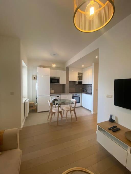 1 Chambre Avec Parking Au Coeur De Bruxelles 2D Dış mekan fotoğraf